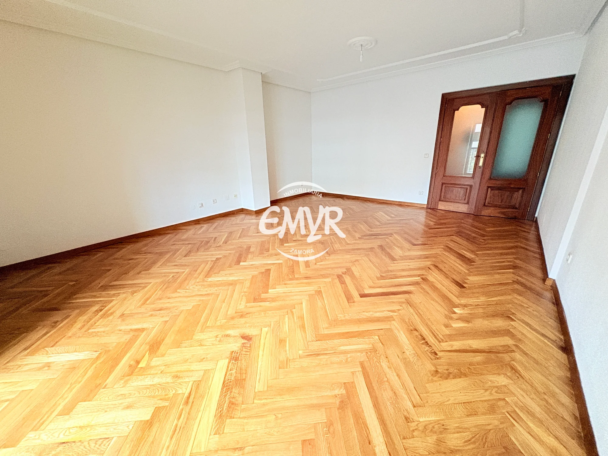 Central Zamora flat, four bedrooms