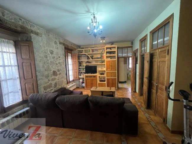 Renovated La Horta house, 3 bedrooms