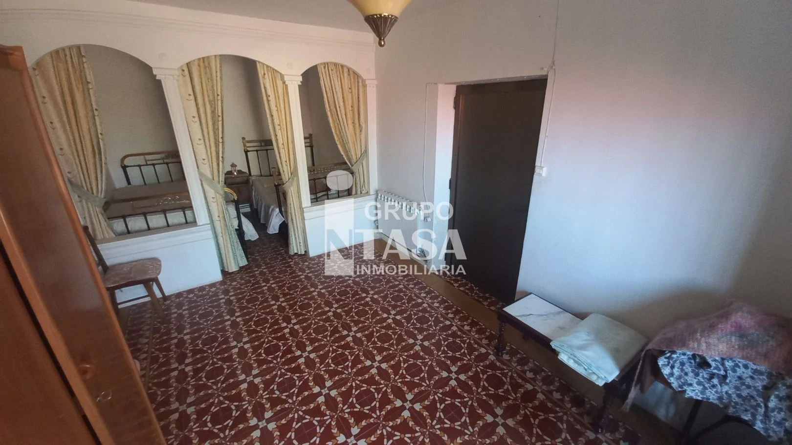 Casa para reformar con gran patio