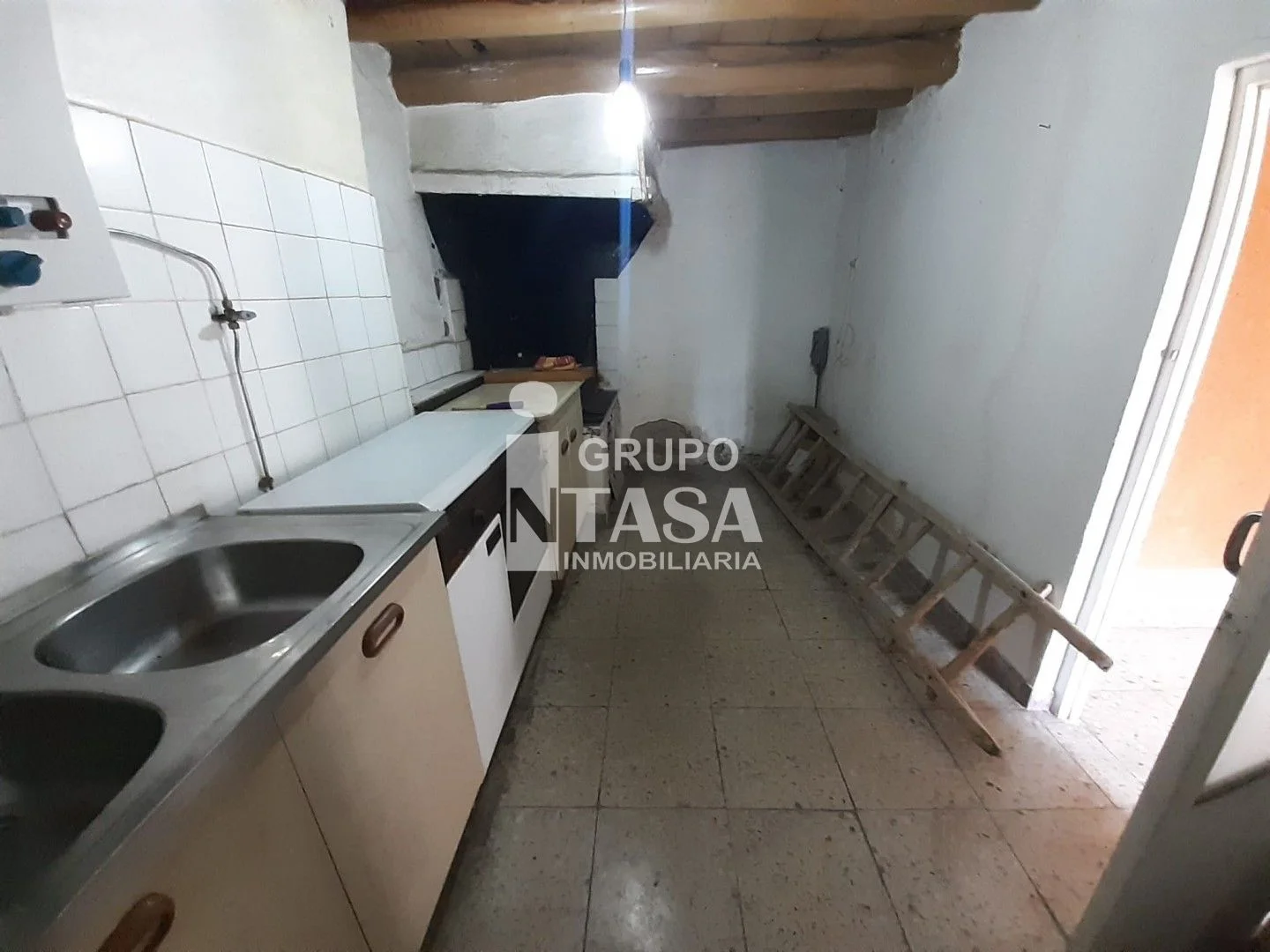 Casa céntrica de pueblo con cuatro dormitorios