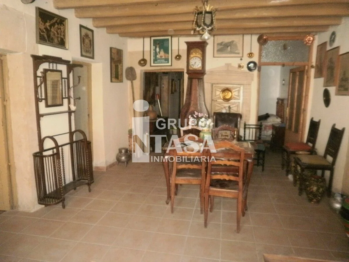 Large renovation house with garden