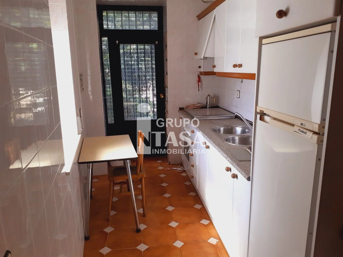 Casa moderna con anexo de dos dormitorios