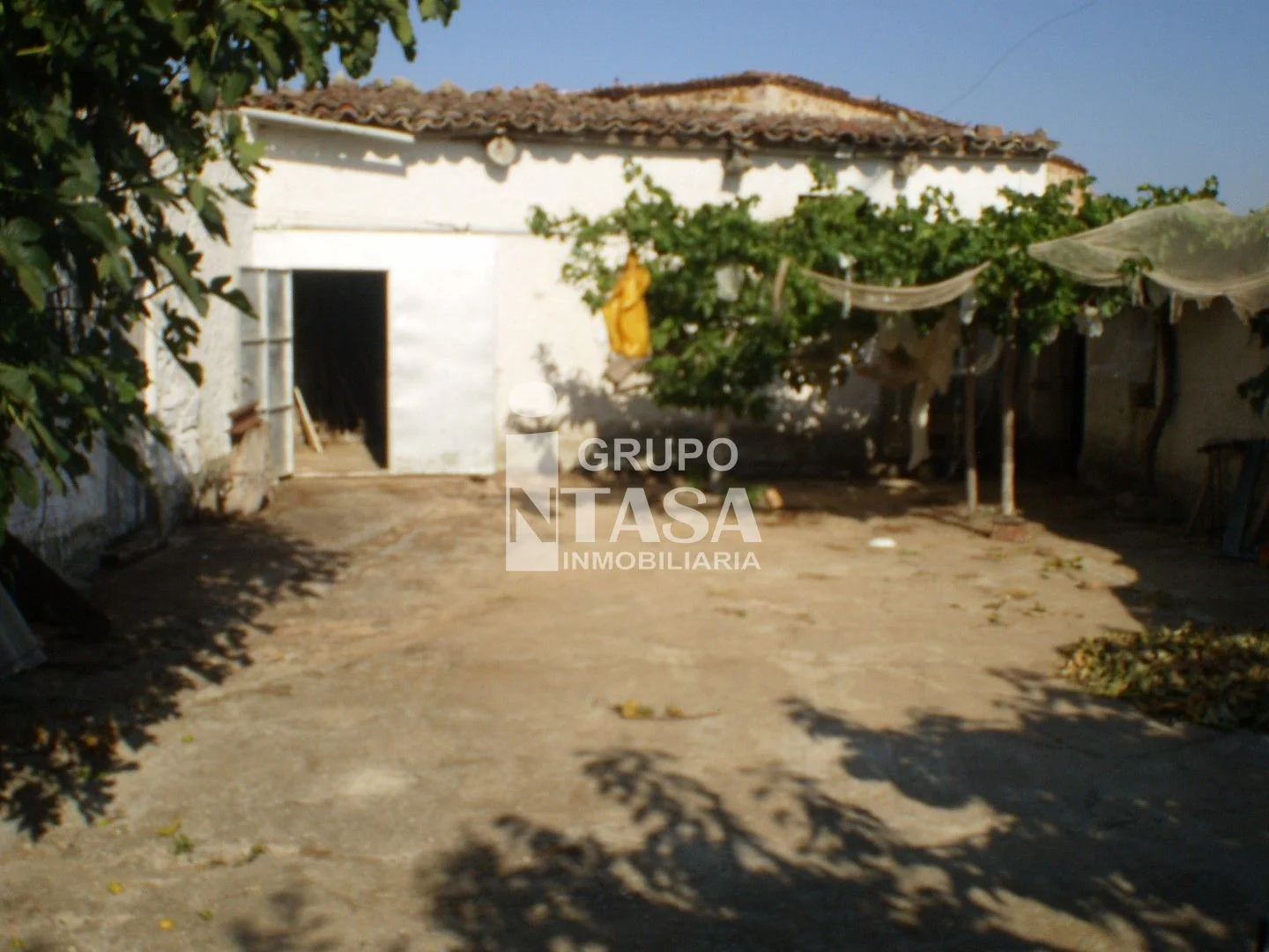 Casa para reformar en Montamarta con patio