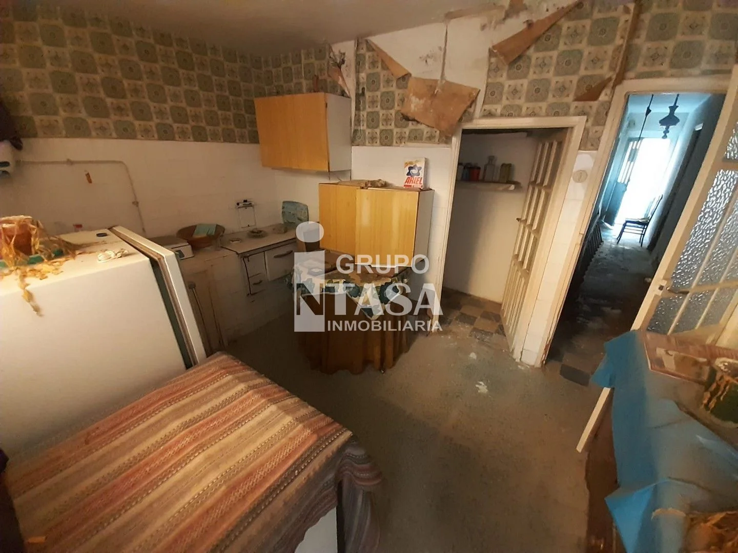 San Lazaro demolition property, 2 bedrooms