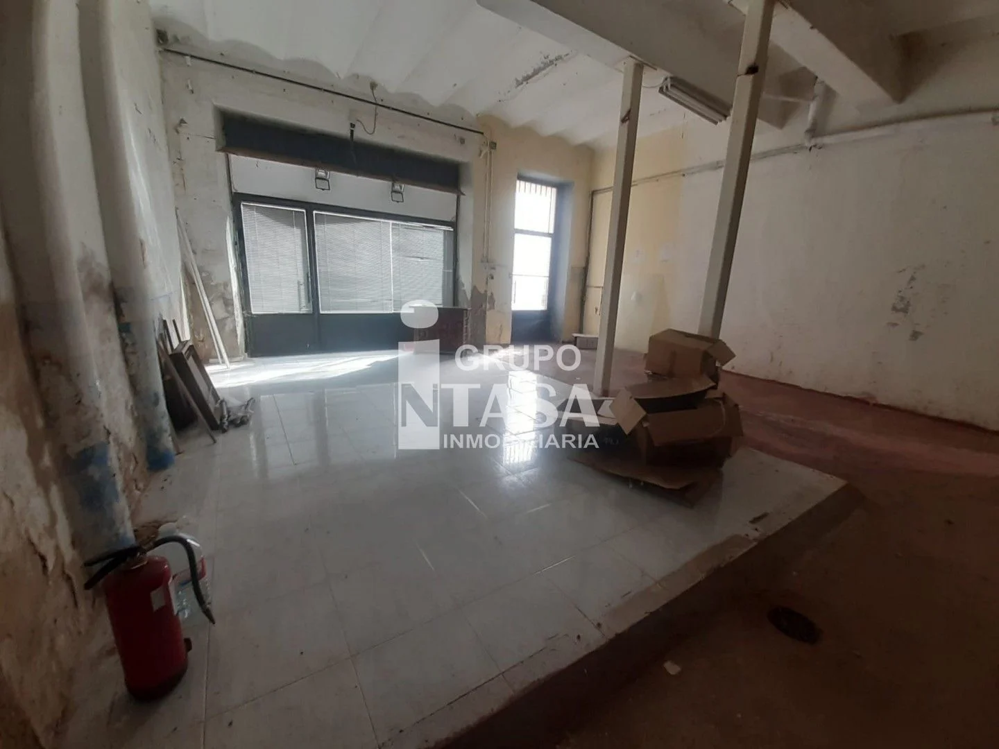 Local comercial en Zamora, 140 m²