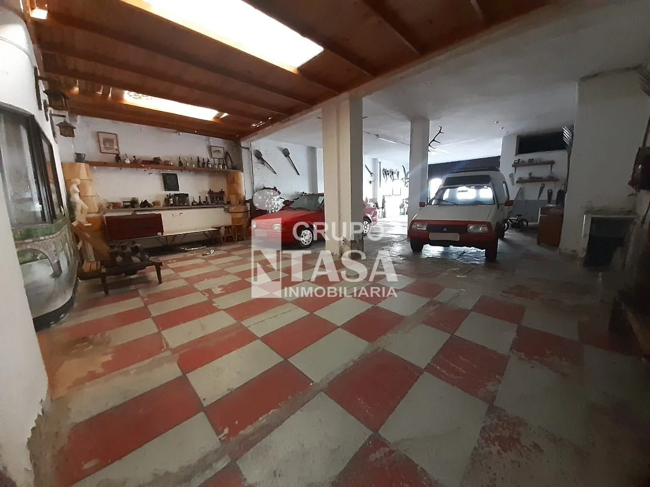 300 m² commercial unit in Pinilla