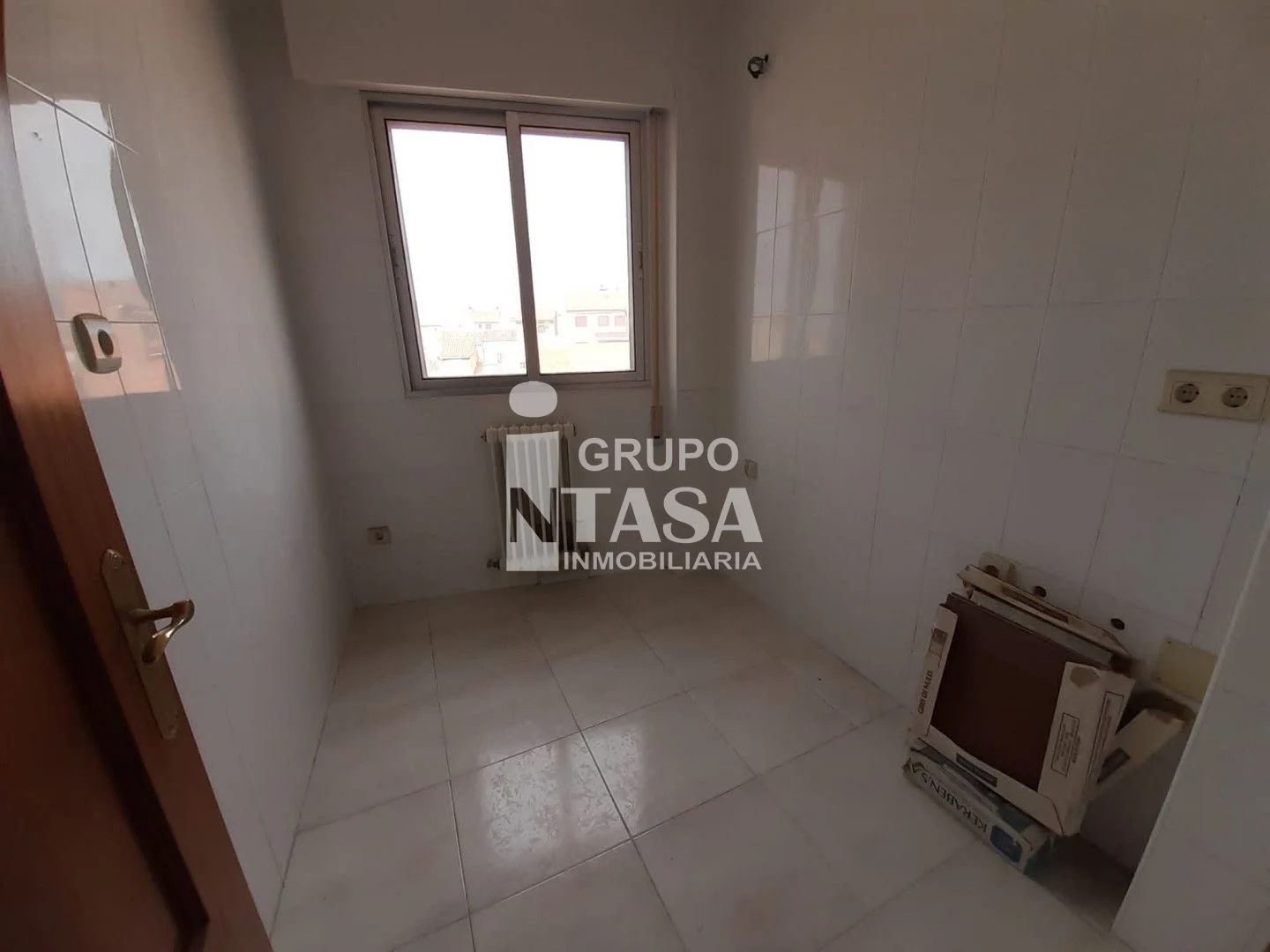 Almacén reformado de 61 m²