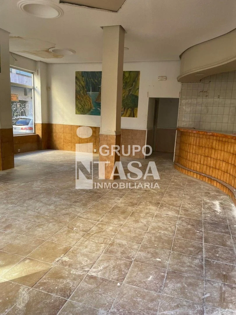 Local reformado en Centro, 86 m²