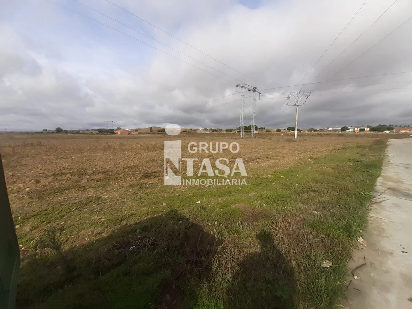 Parcela urbana en Coreses, 7.265 m²