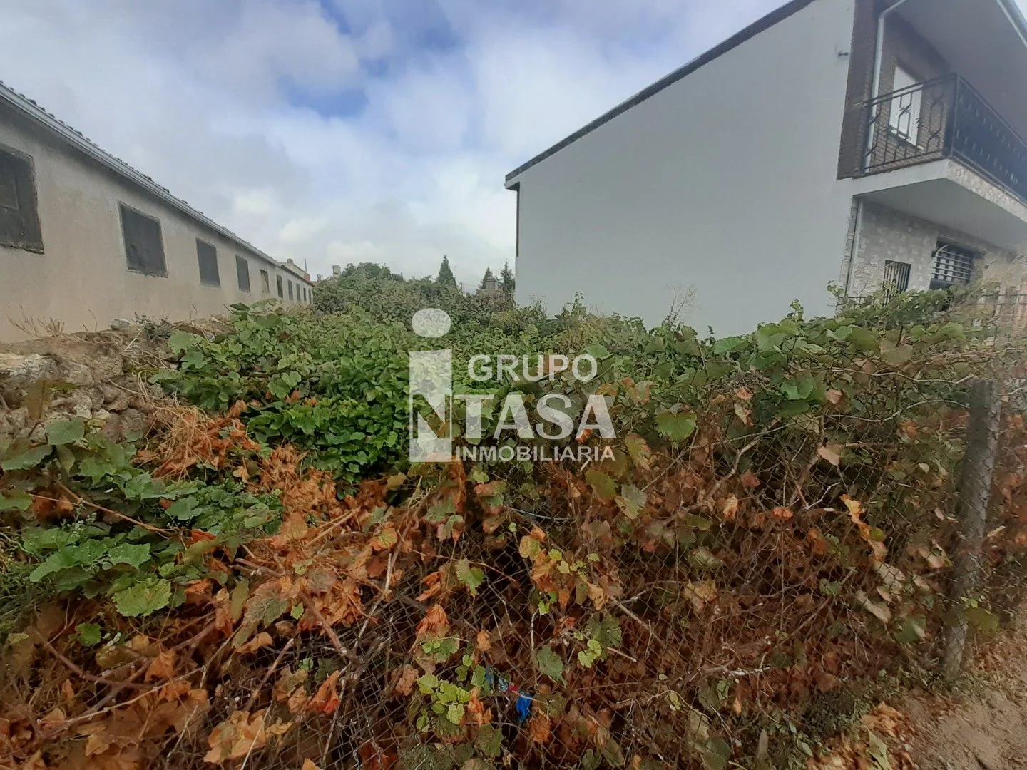 Solar urbano en Roales de 341 m²