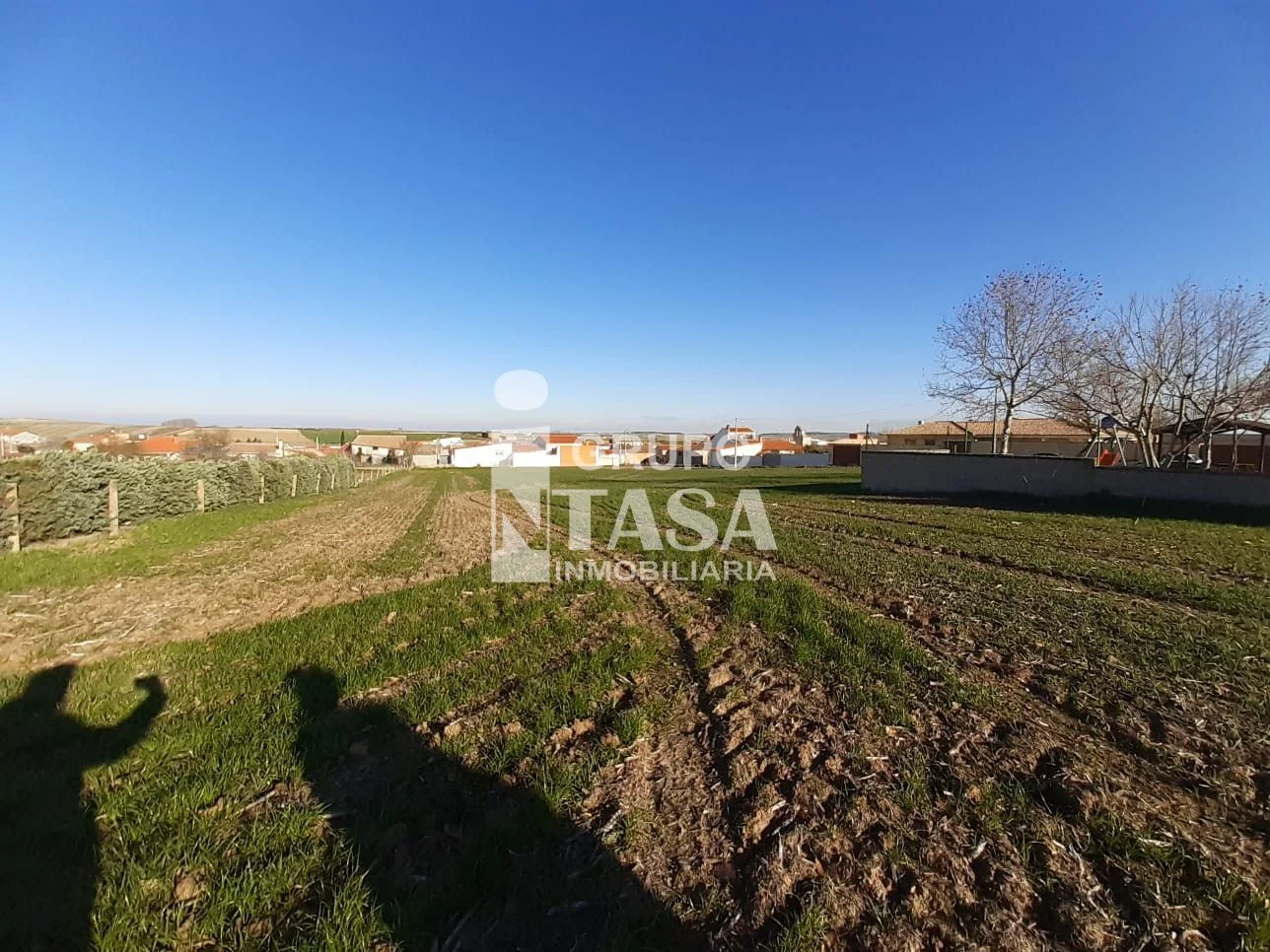 Solar urbano para desarrollo cerca de Zamora