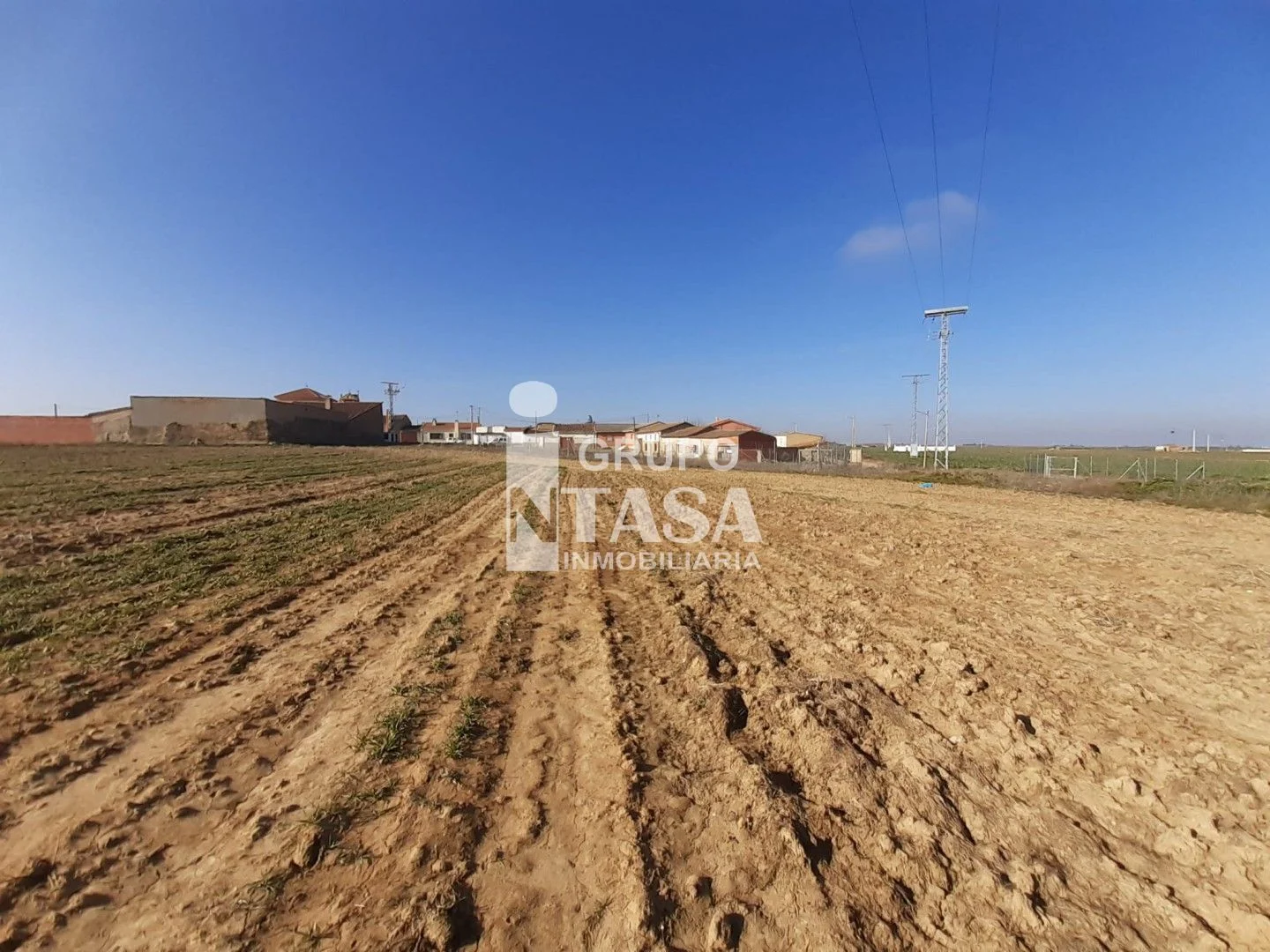 Agricultural land near Cazurra, 7,840 m²