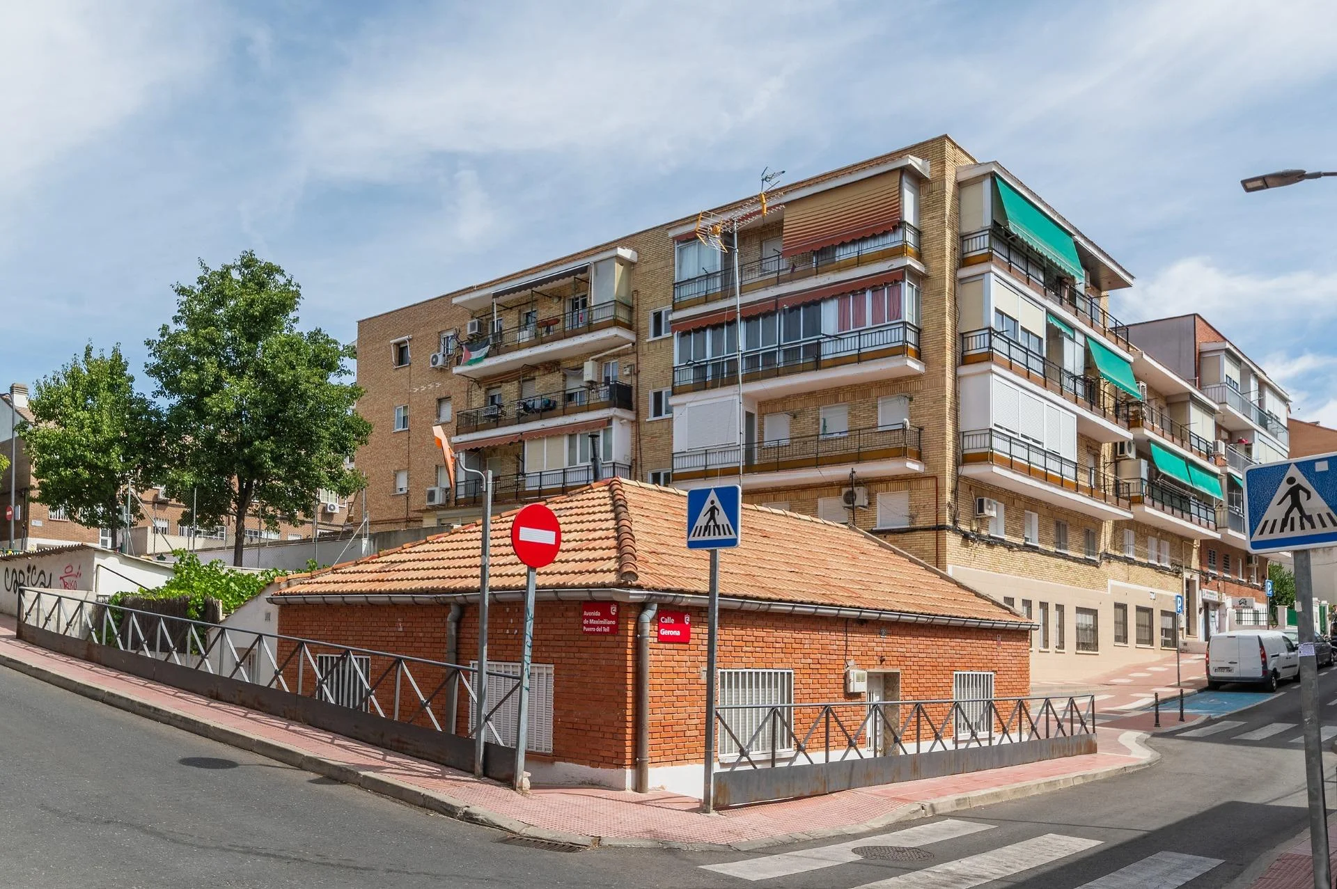 Ático reformado de tres dormitorios con terraza
