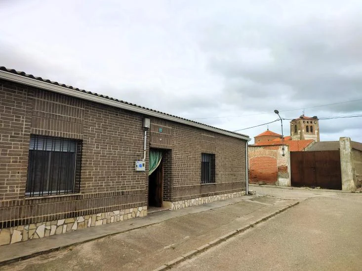 Traditional Lomoviejo house, three bedrooms