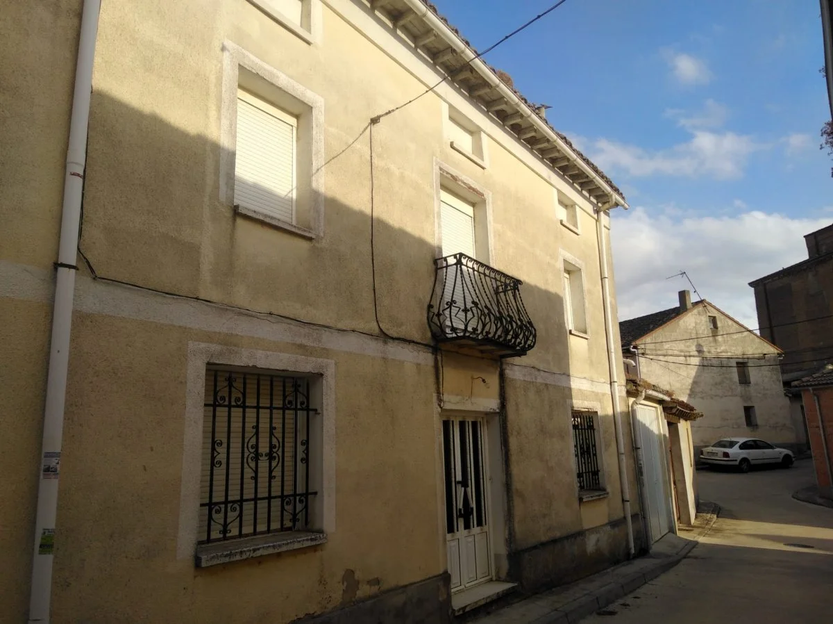 Three-storey house with seven bedrooms