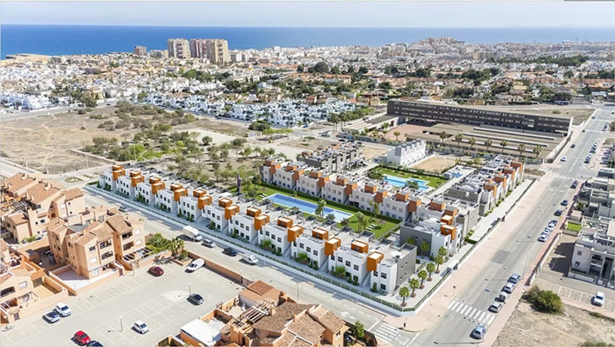 New-build Torrevieja apartment, 2 bedrooms
