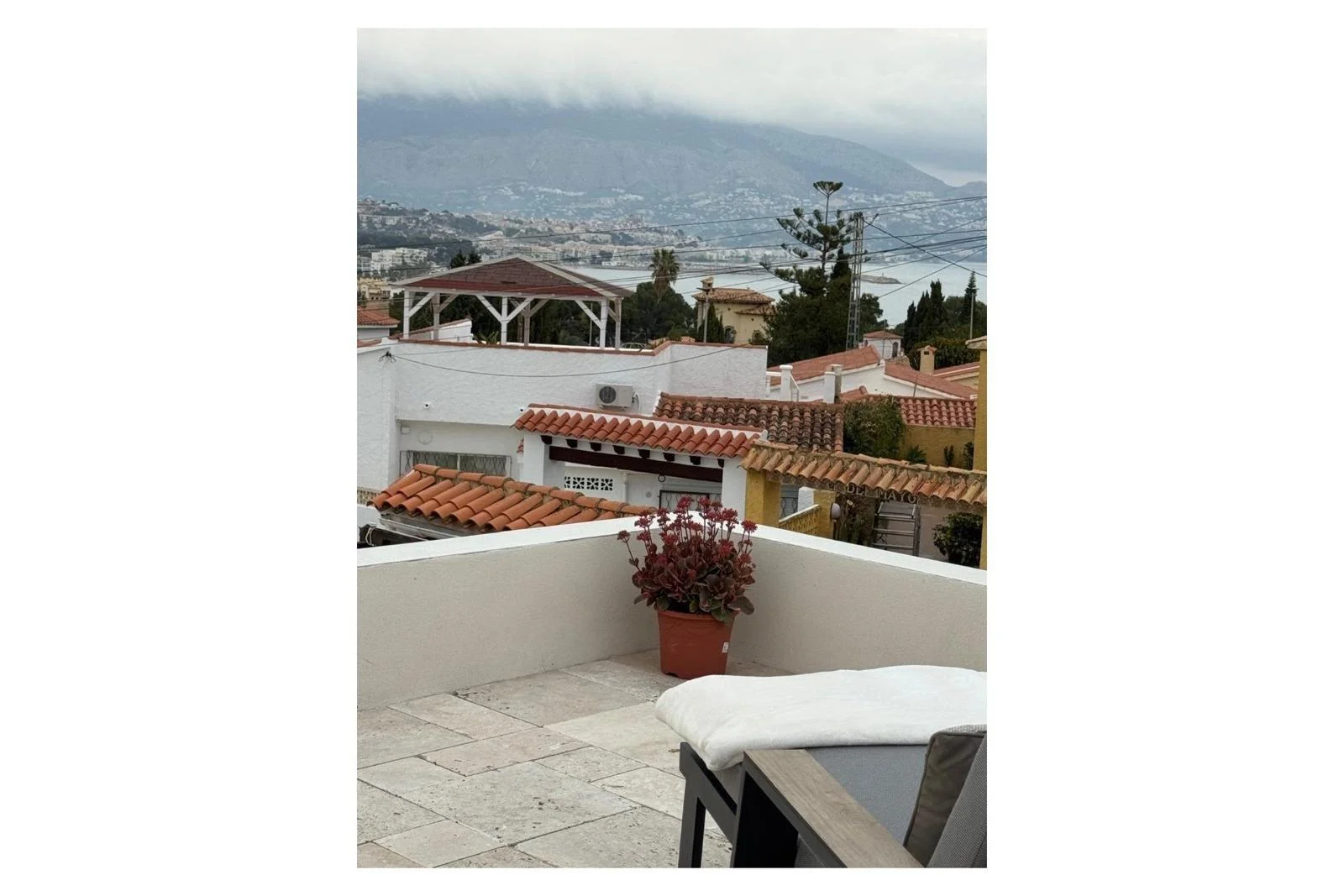Chalet independiente con vistas a la bahía