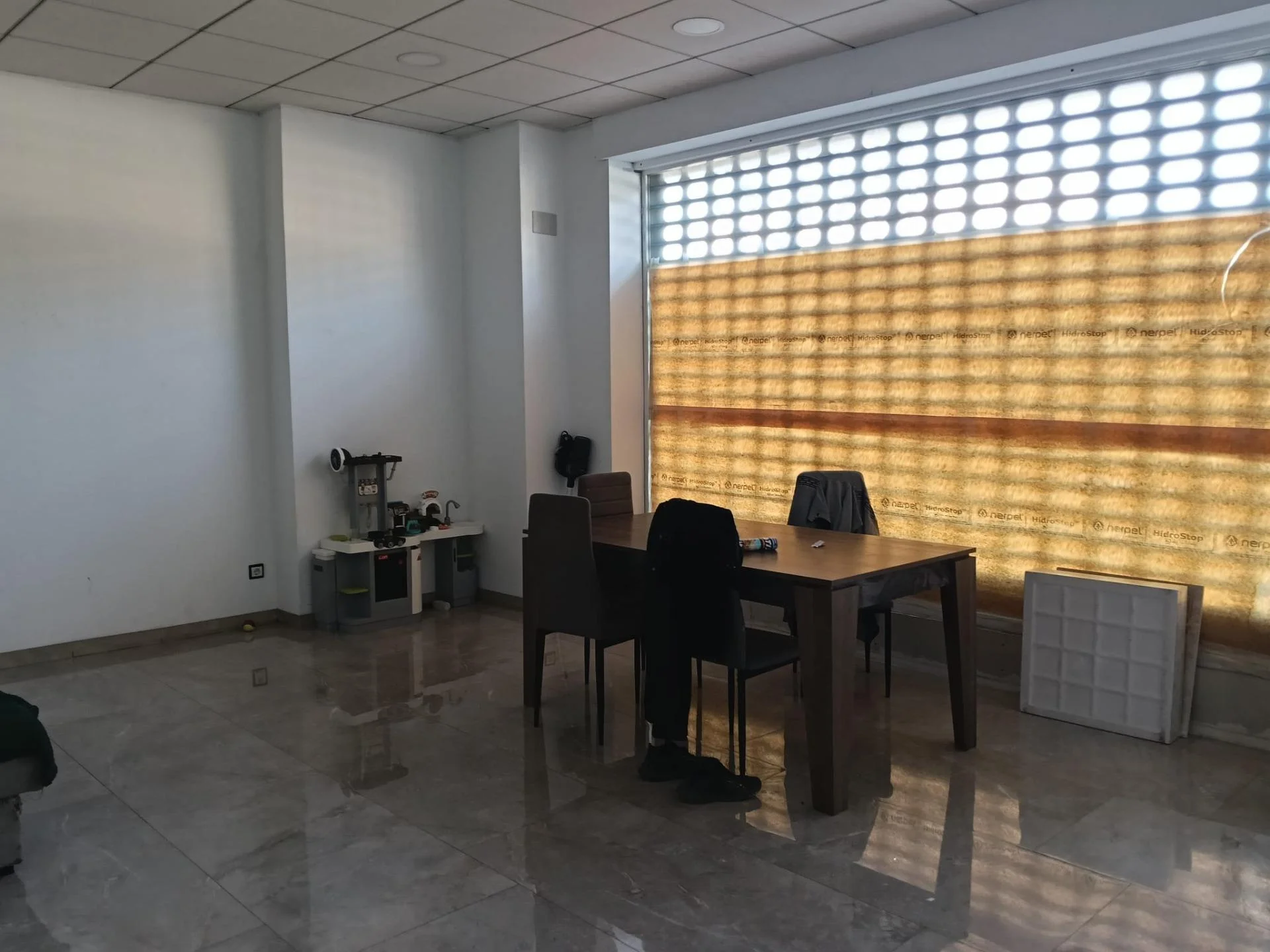 Local comercial cerca de la costa de Villajoyosa