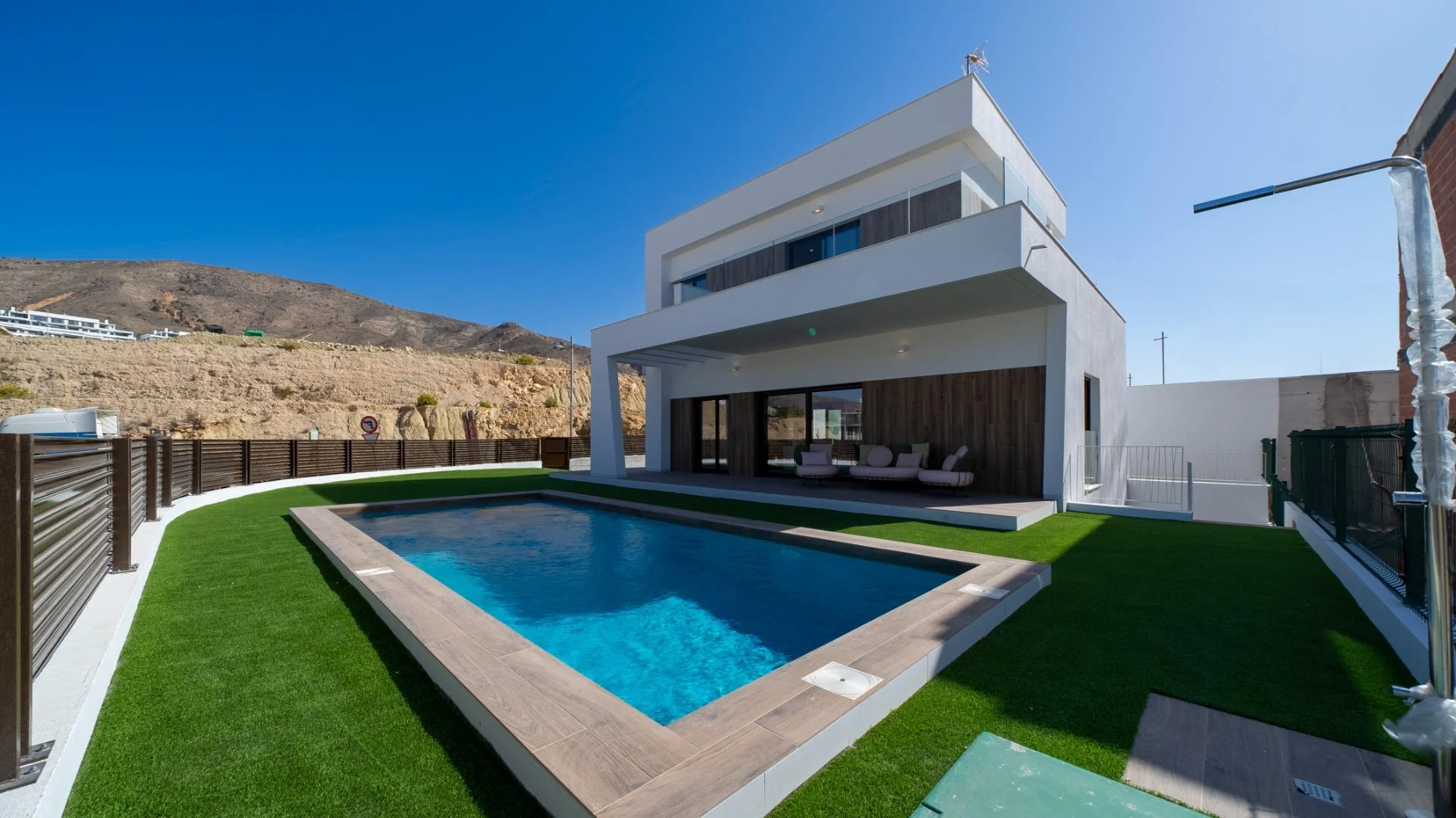 Contemporary Finestrat villa, 3 bedrooms