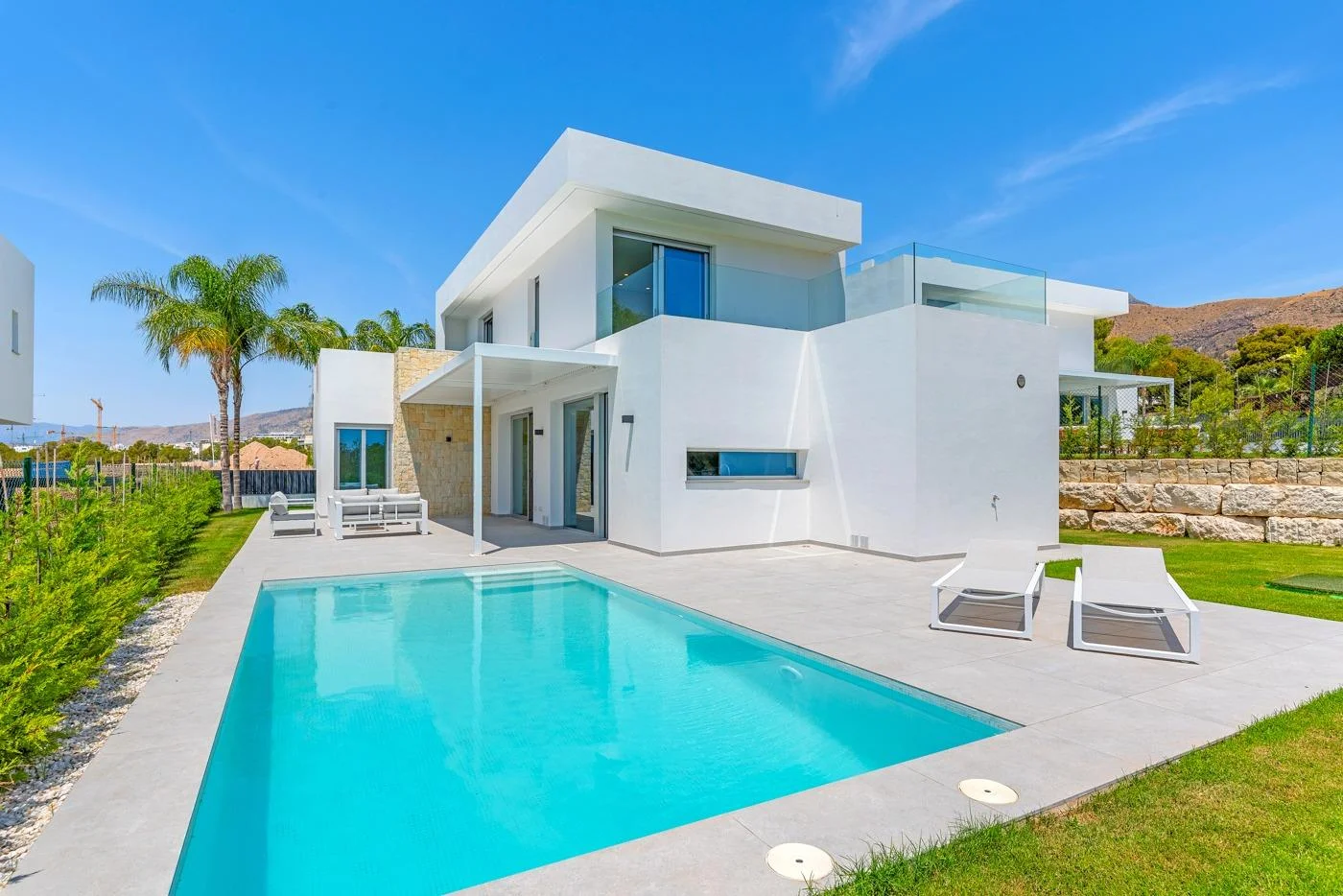 New Finestrat villa with private pool