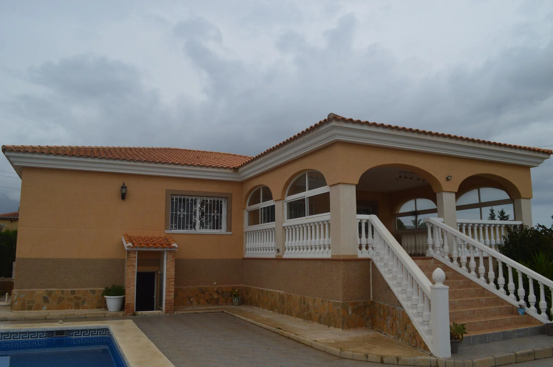 Villa en Busot con piscina privada