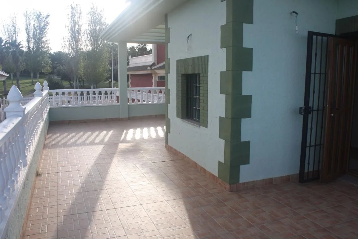 Villa nueva en La Siesta, 3 dormitorios
