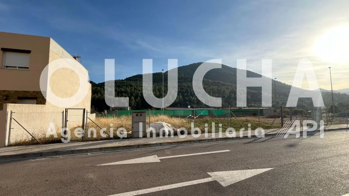 Parcela urbana en Artesa de 95 m²