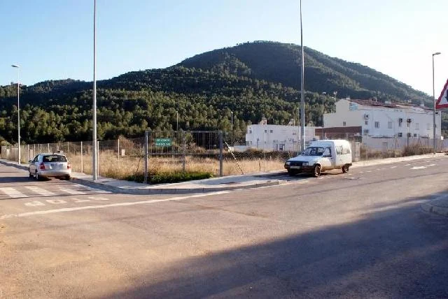 800 m² development plot in Onda