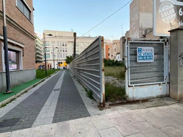 Solar urbano en Vila-real, 612 m²