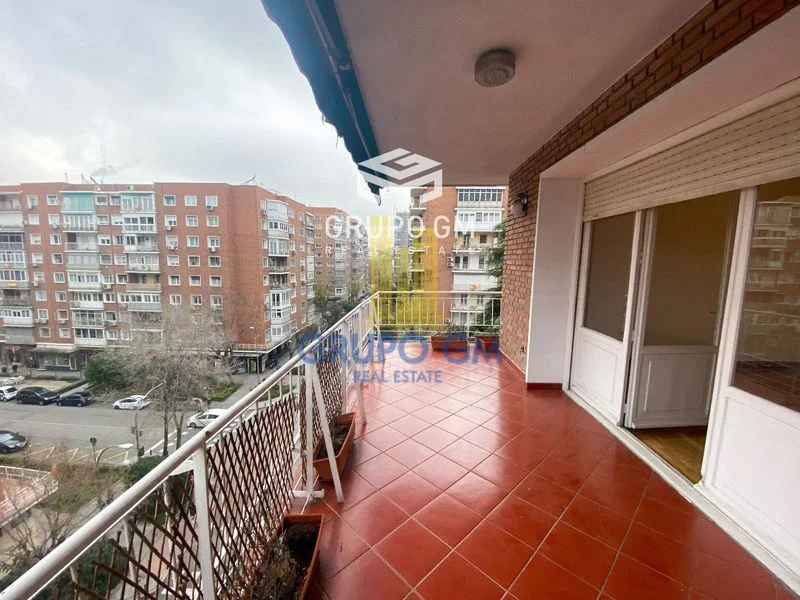 Amplio piso en Guindalera, cuatro dormitorios