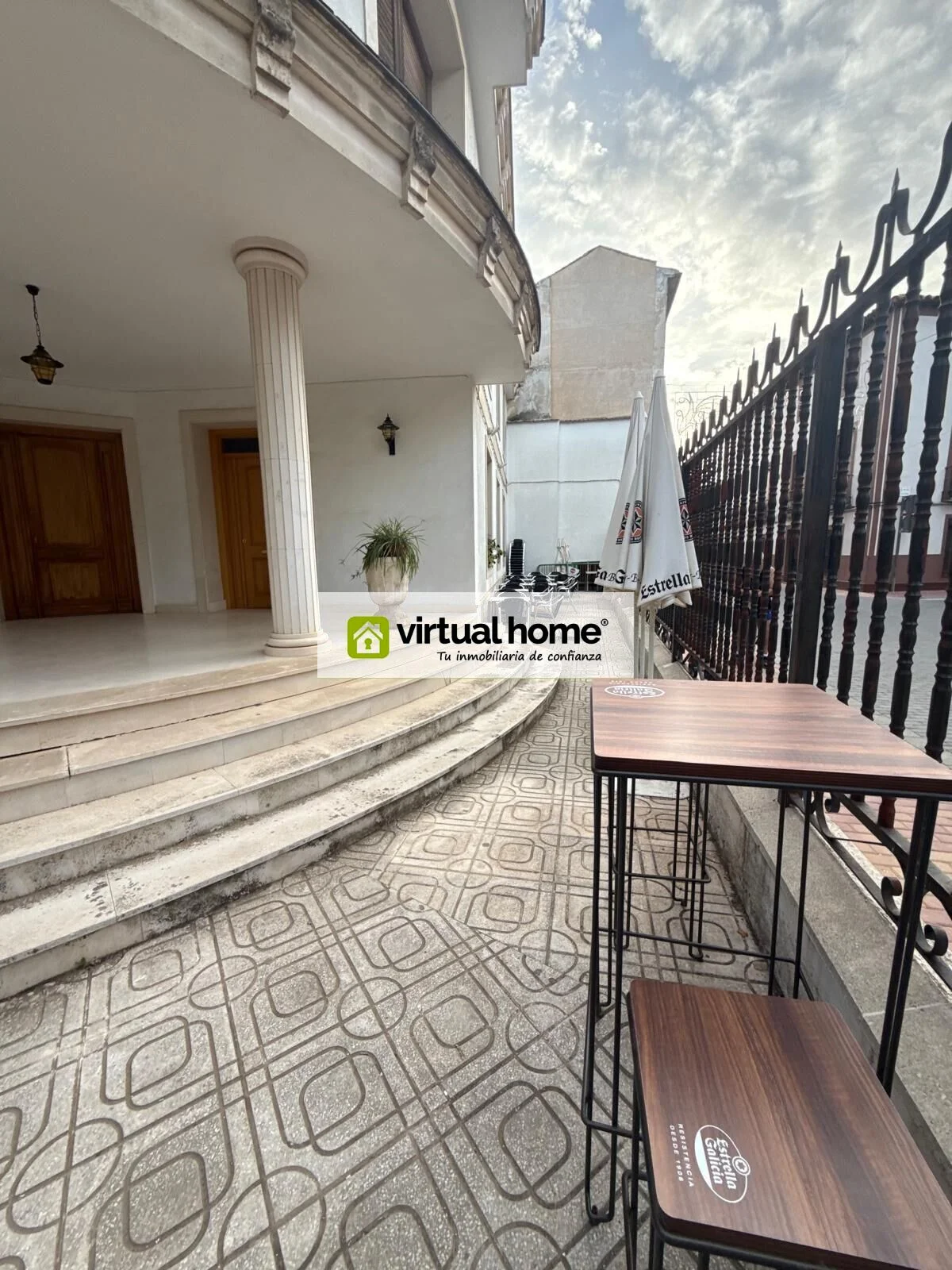 Residencia céntrica con local comercial