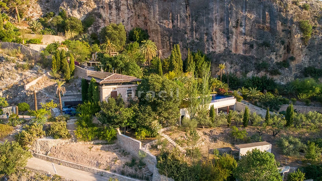 Restored masia in Santa Rosa, Alcoy