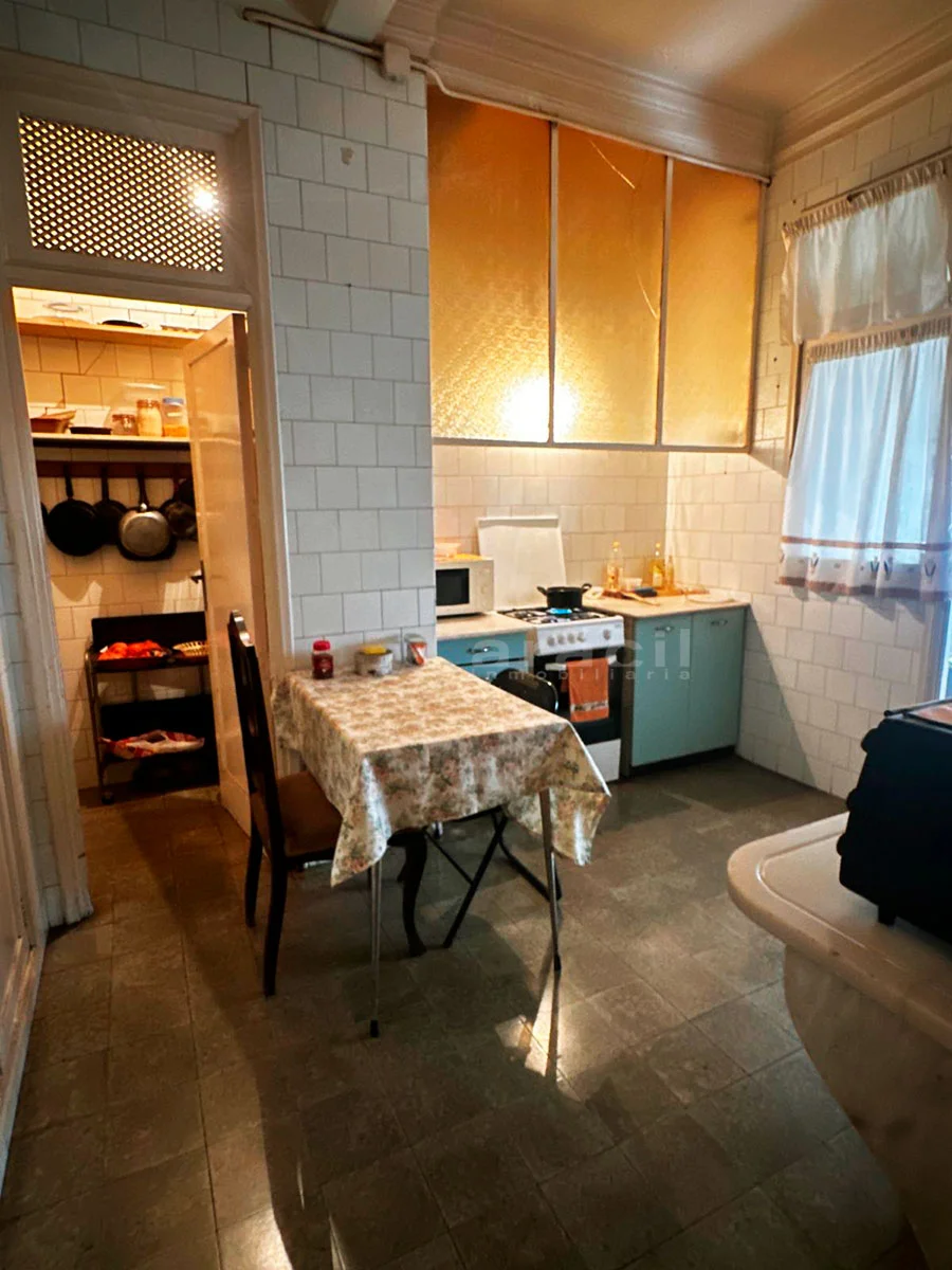Piso para reformar en Ensanche de Alcoy, 6 habitaciones