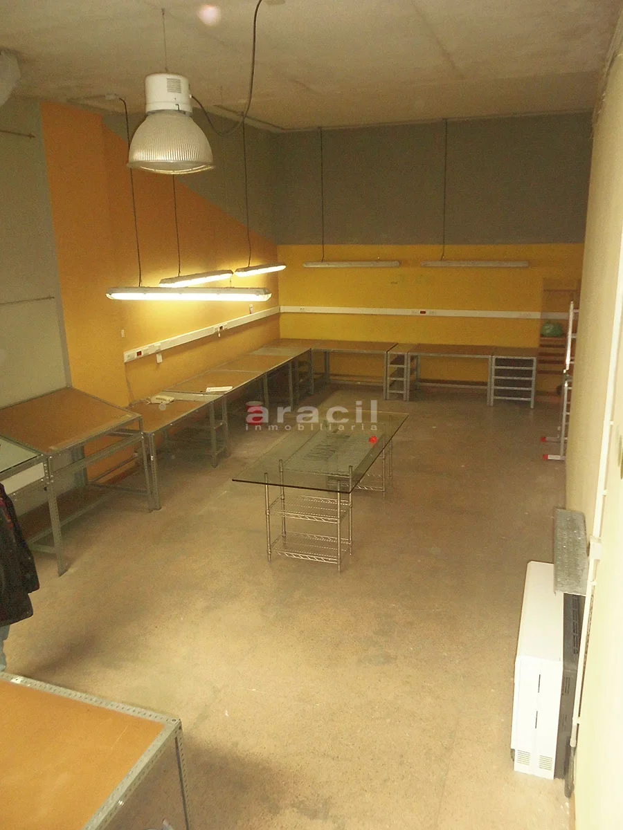 Central Alcoy commercial unit, prominent frontage