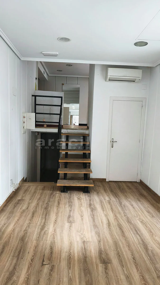 Central Alcoy commercial unit, 197 m²