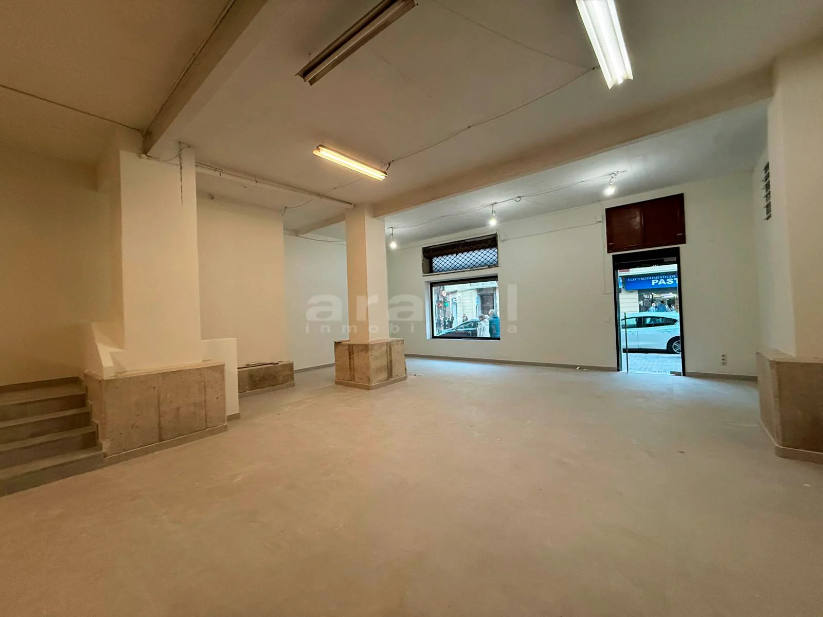 Alcoy commercial premises, 200 m²