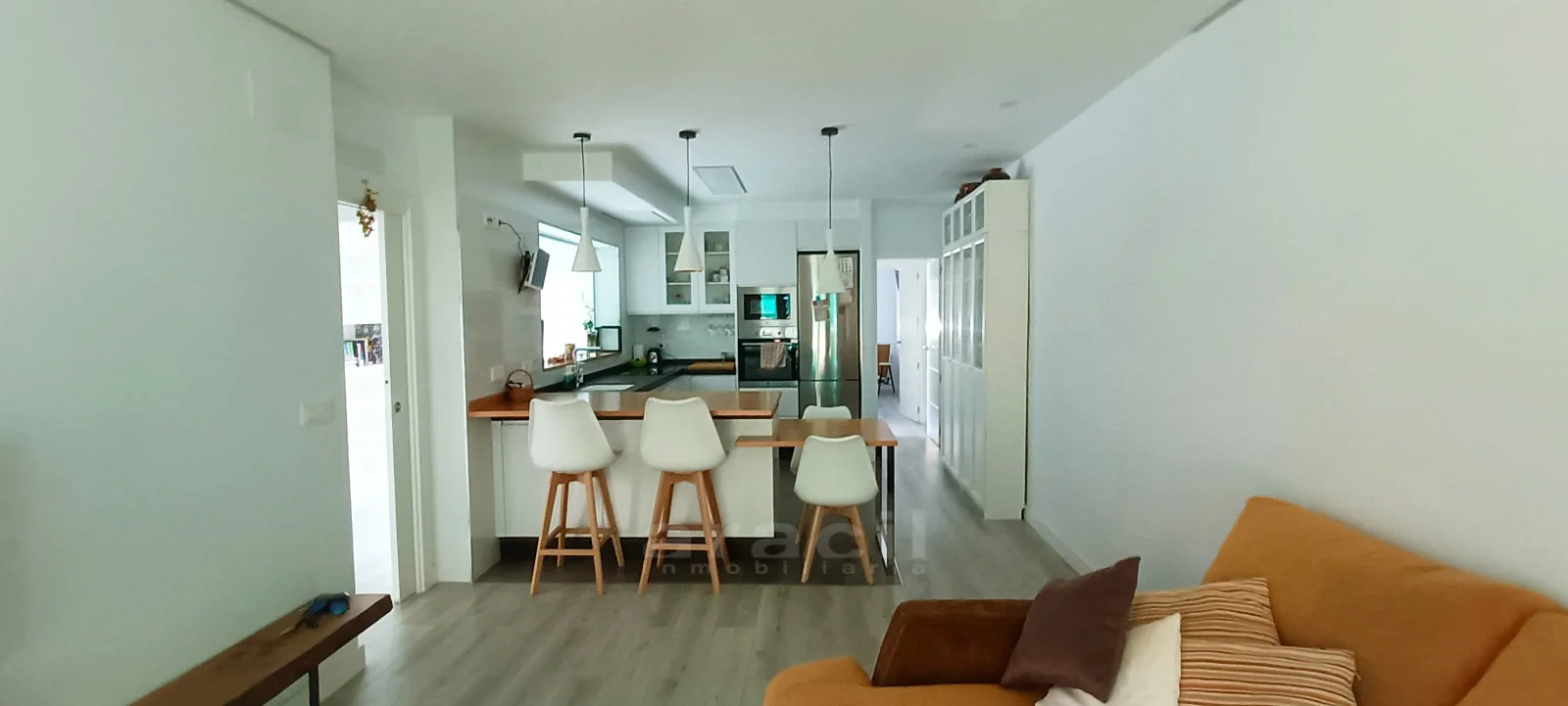 Renovated Santa Rosa flat, four bedrooms