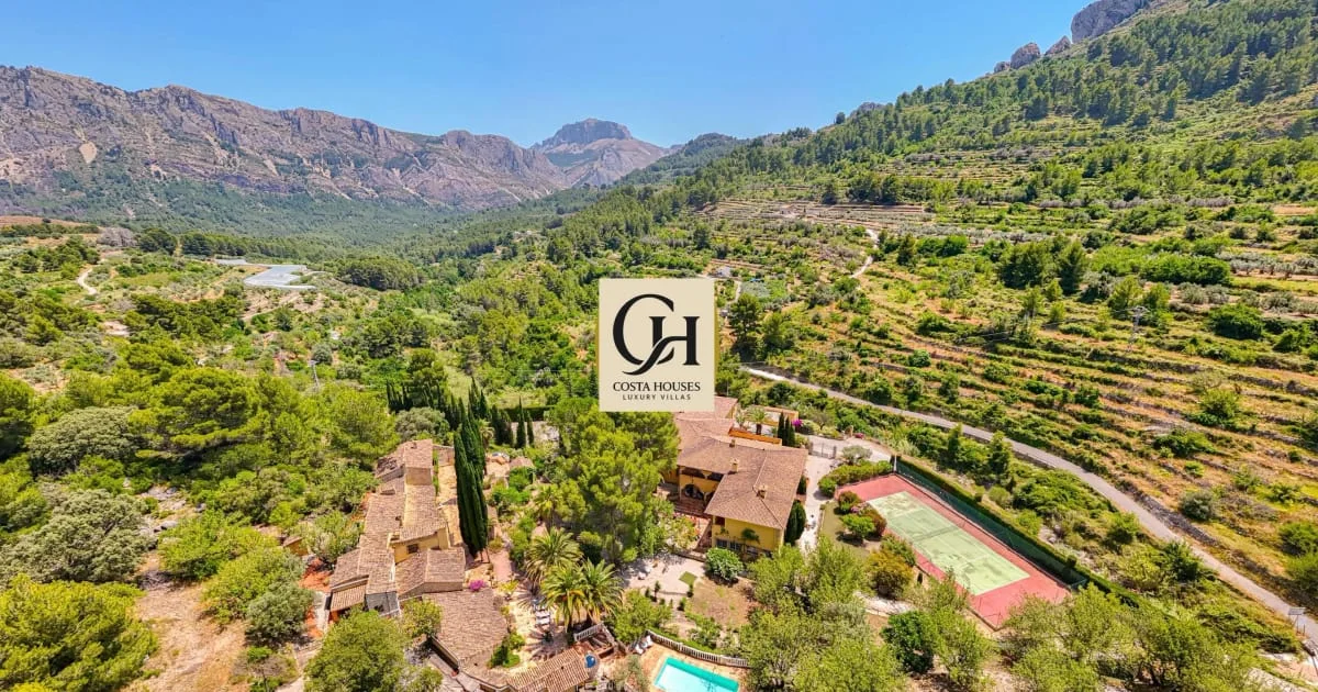 Operating boutique hotel with expansion potential