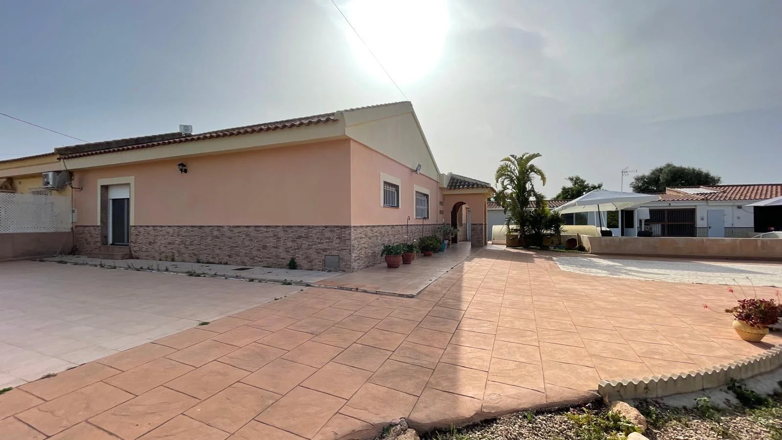 Spacious country house, 5 bedrooms