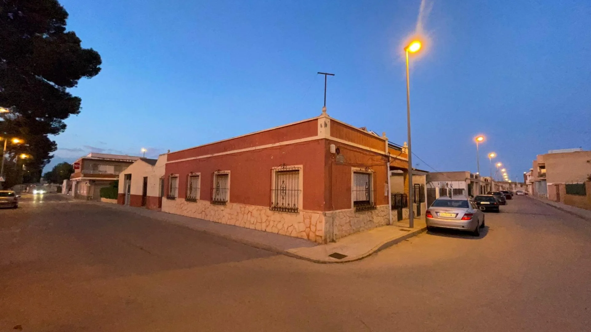 La Aljorra house with 650m² plot