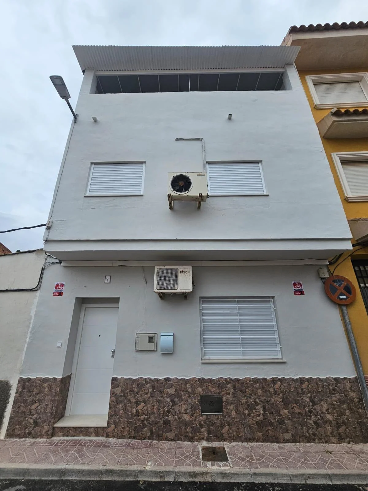 Reformed triplex in Ceuti centre
