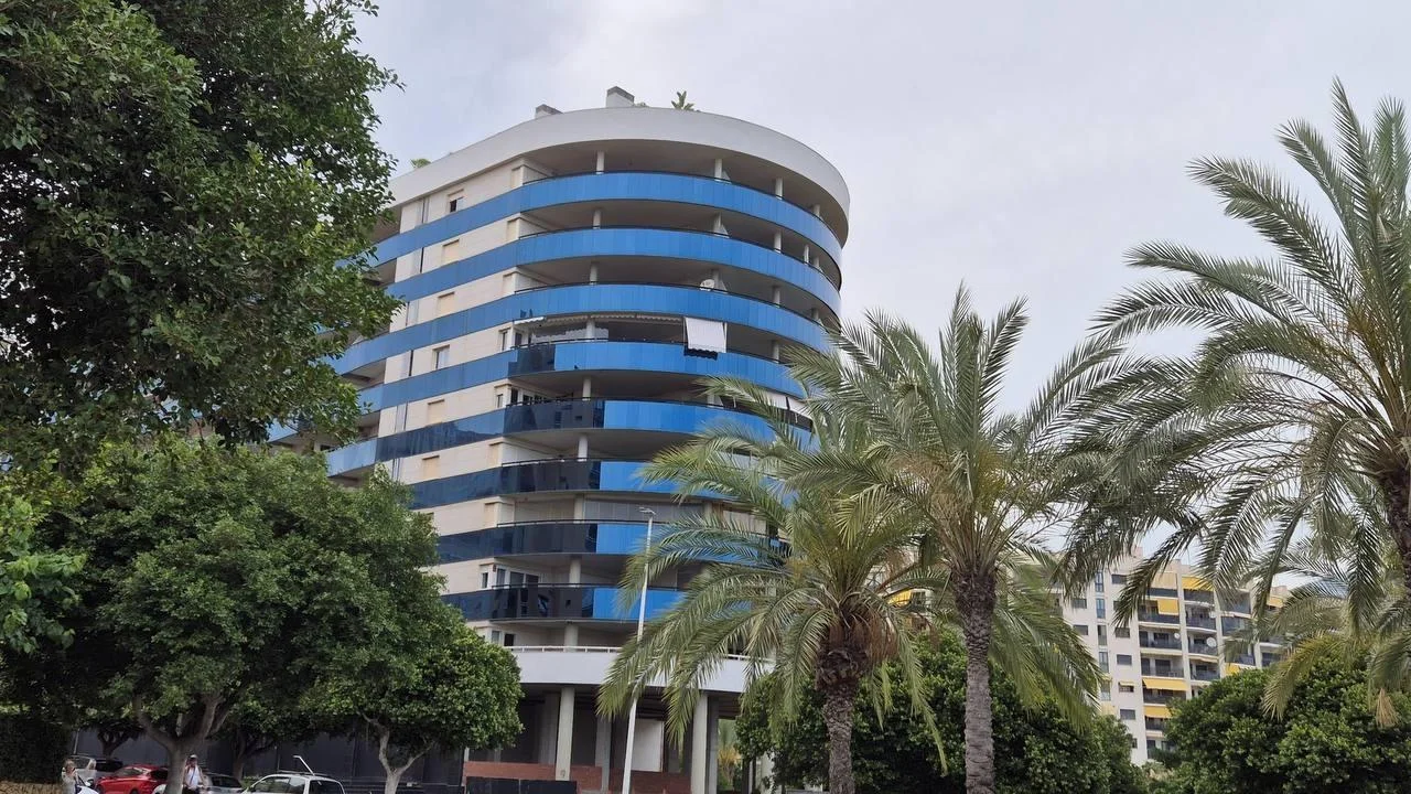 Apartamento con vistas al mar en Cala, 2 dormitorios