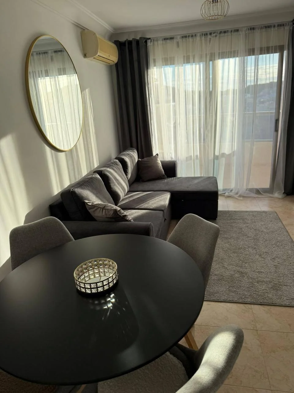 Apartamento reformado con vistas al mar, 2 dormitorios