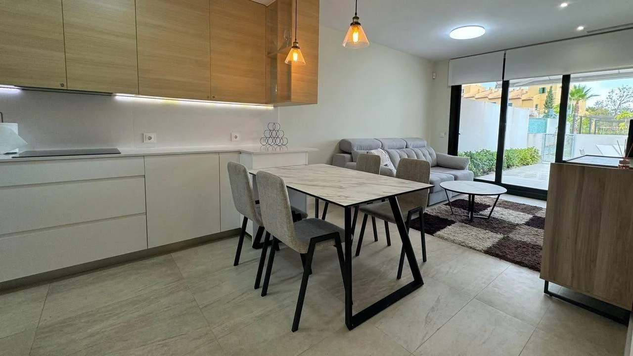 Dúplex con 3 dormitorios y terraza