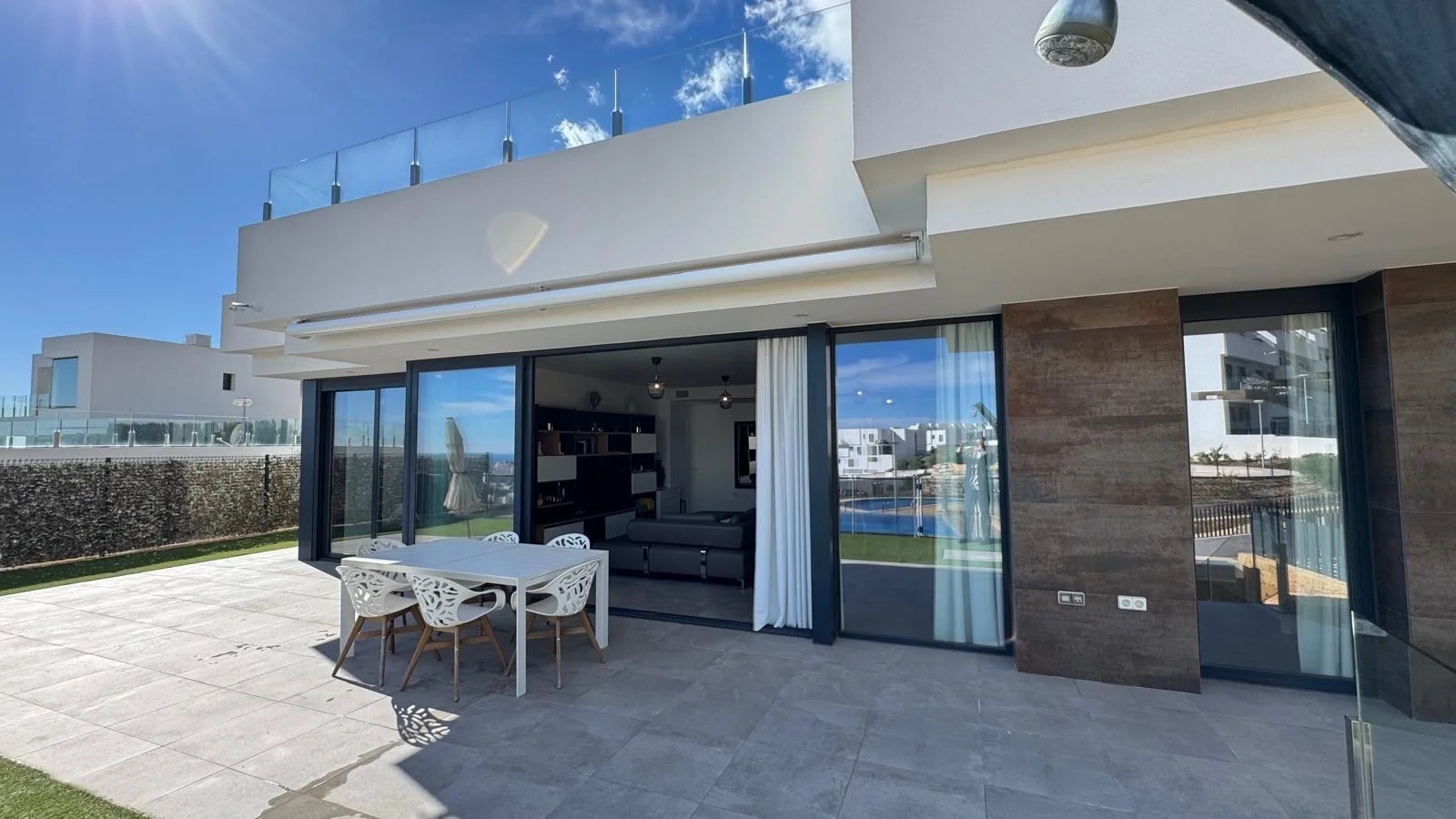 Independent villa with private pool
