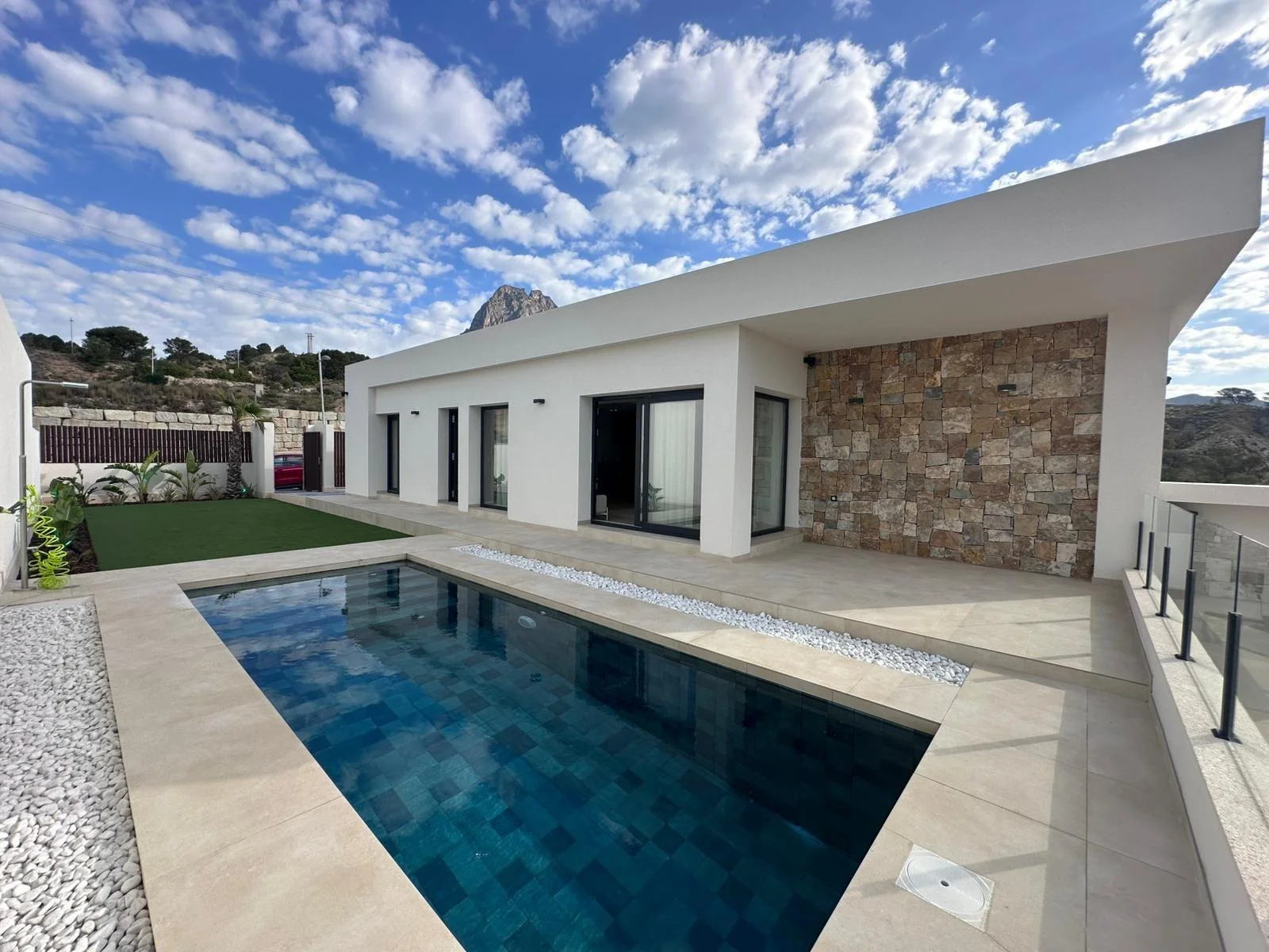 Villa moderna en Finestrat con piscina privada