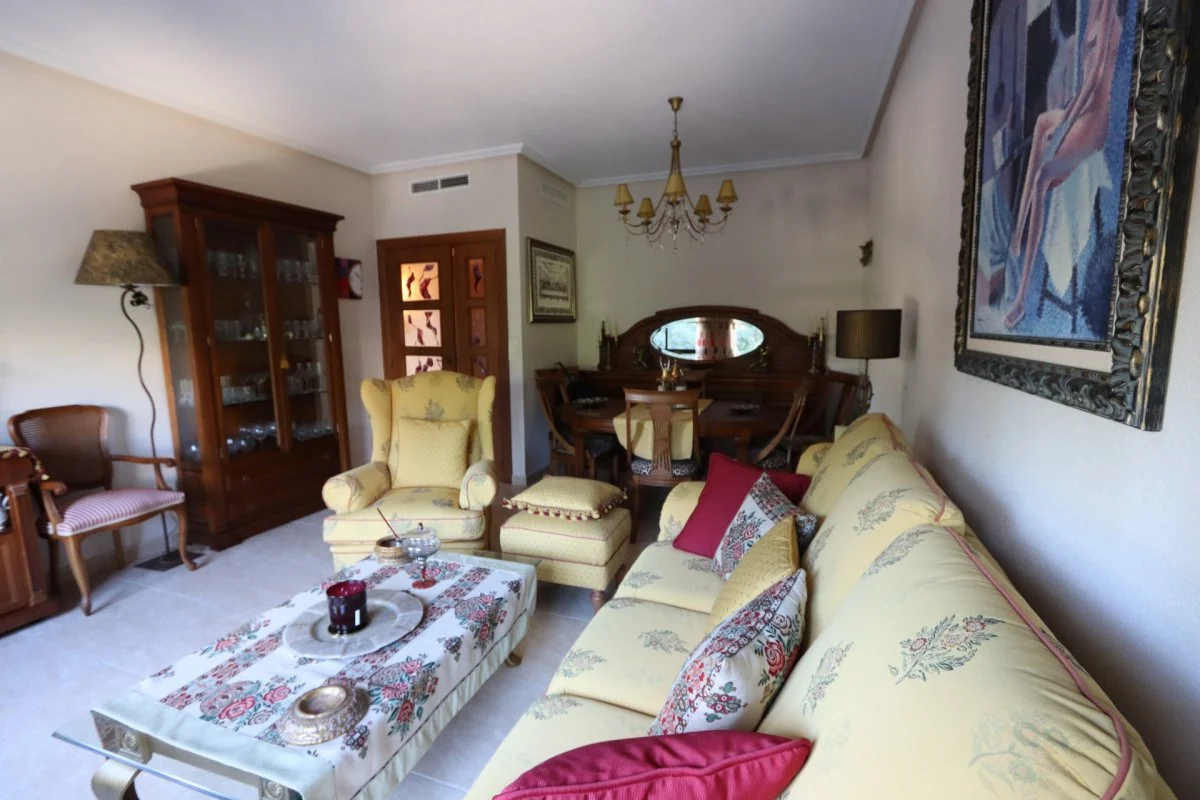 Piso céntrico en Rojales, tres dormitorios