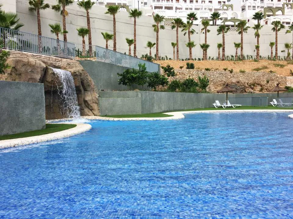 Apartamento en resort con vistas al mar