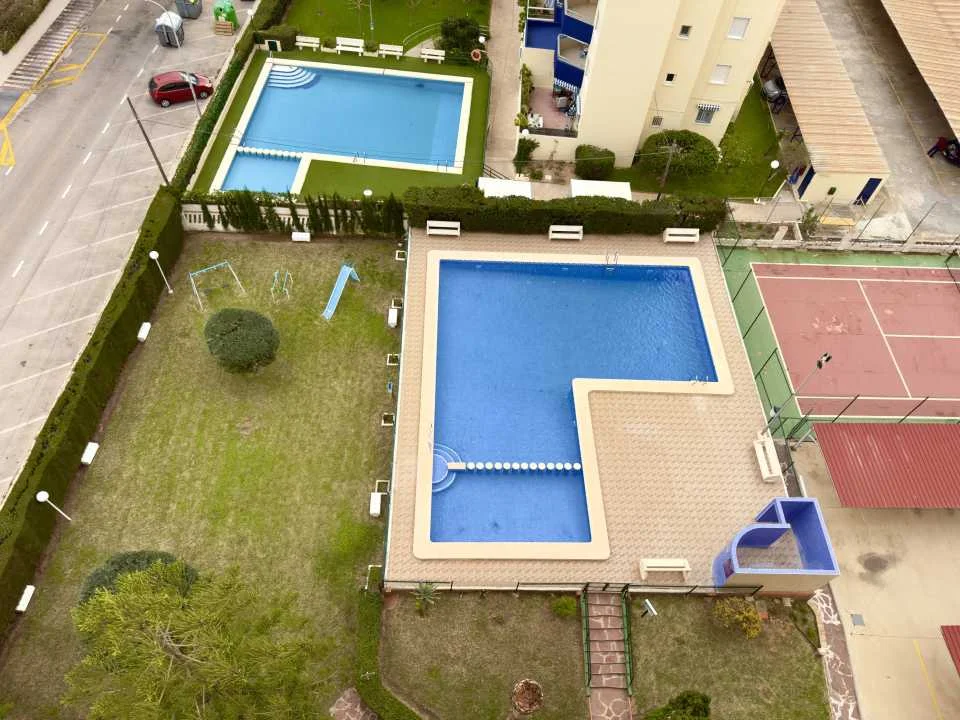Sea-view Playa Gandía flat, four bedrooms