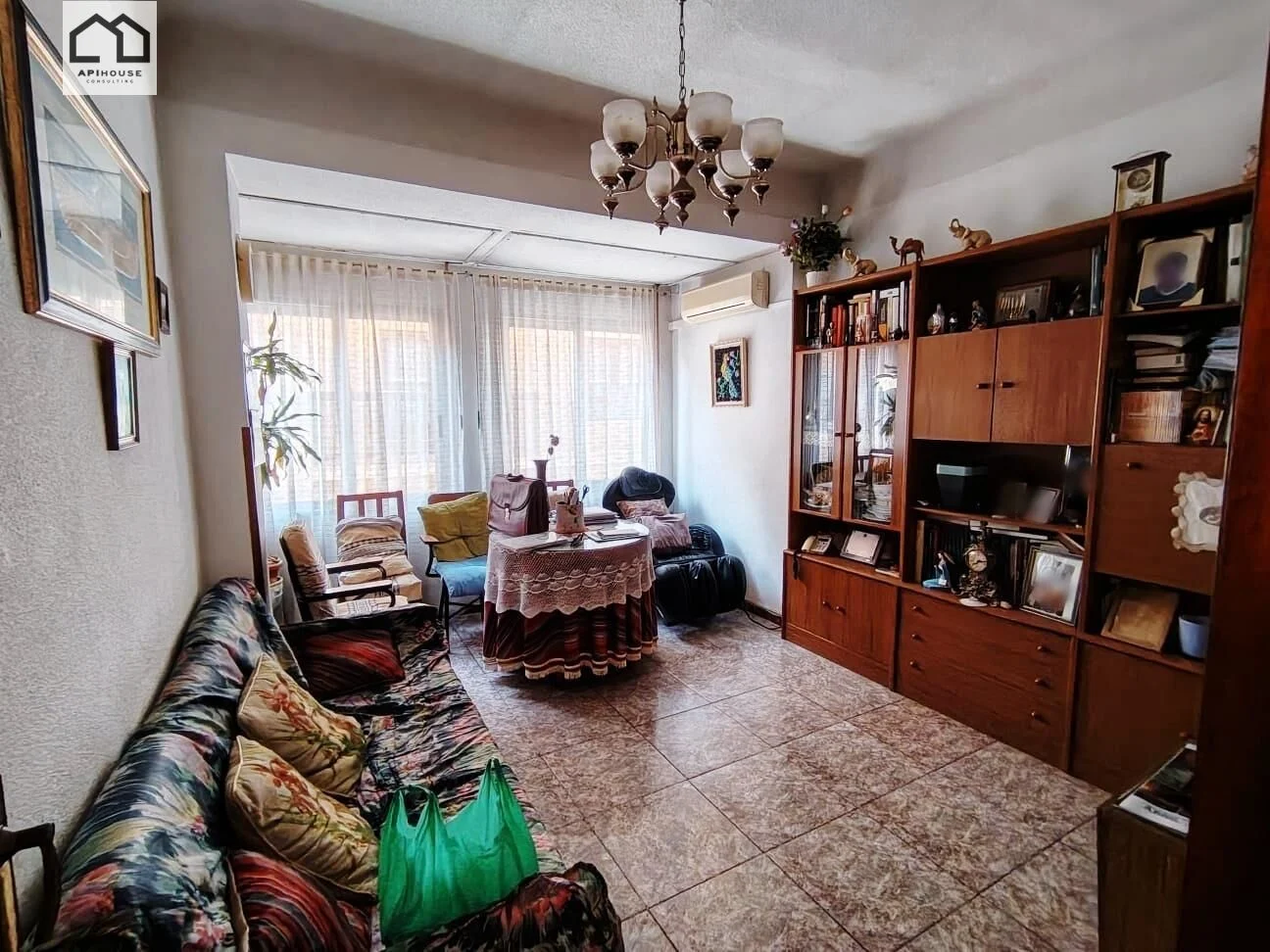 Central Alicante apartment, three-bedroom terrace